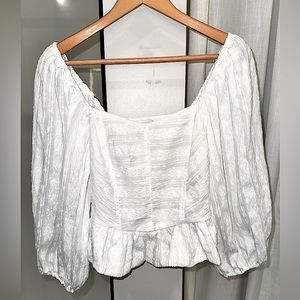 DO+BE White Crop Blouse Size Small